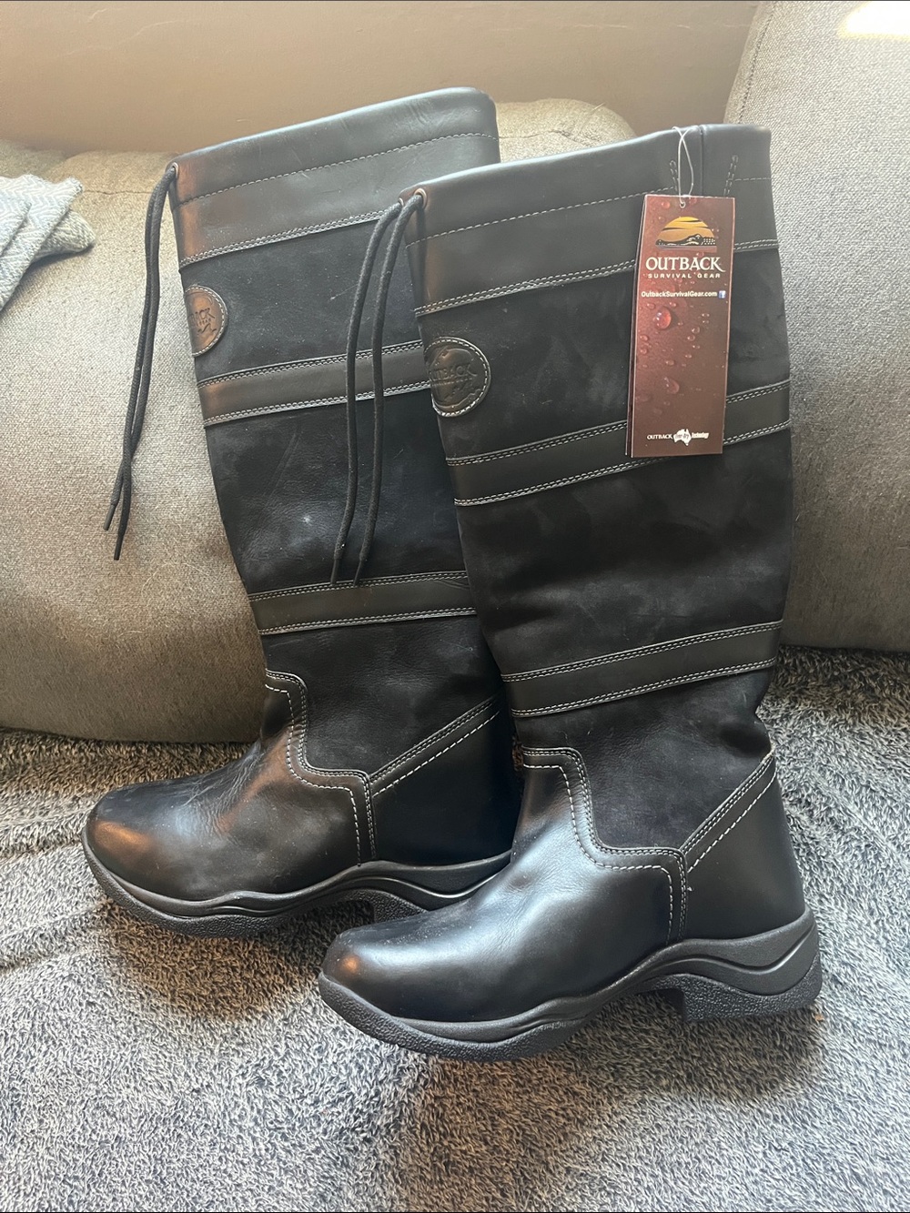 NWT Town and Country Outback boots sz US W 9.5 / UK 7